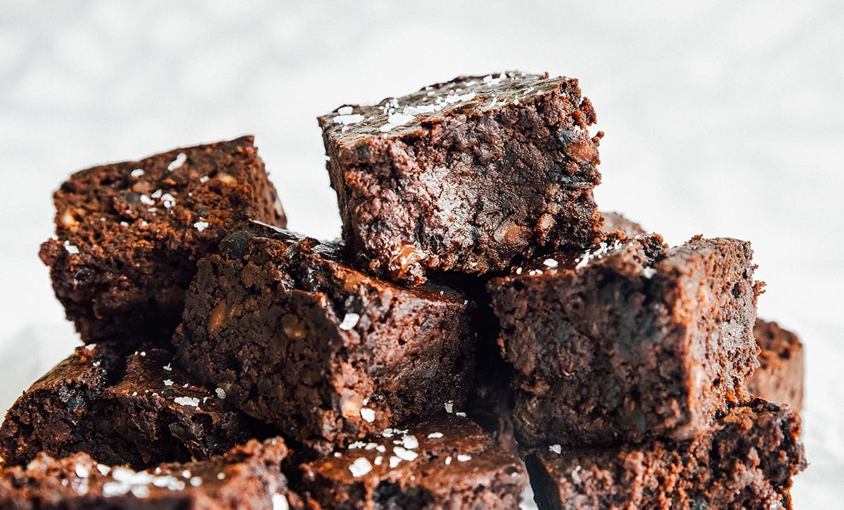 Bake Easy No-Flour Black Bean Brownies: A Wholesome Fudgy Dessert Guide